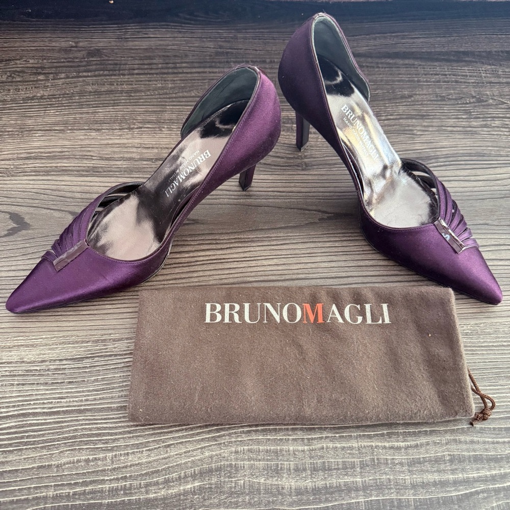 NWT Bruno Magli Women's Purple Heels with bag Size 6.5B